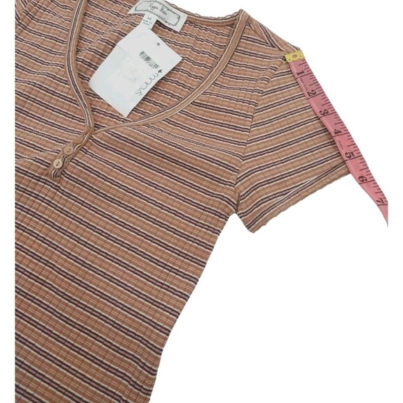 Hippie Rose Juniors Ribbed Henley Top Short sleeve Button Brown V Neck Sz XS New - Picture 5 of 10